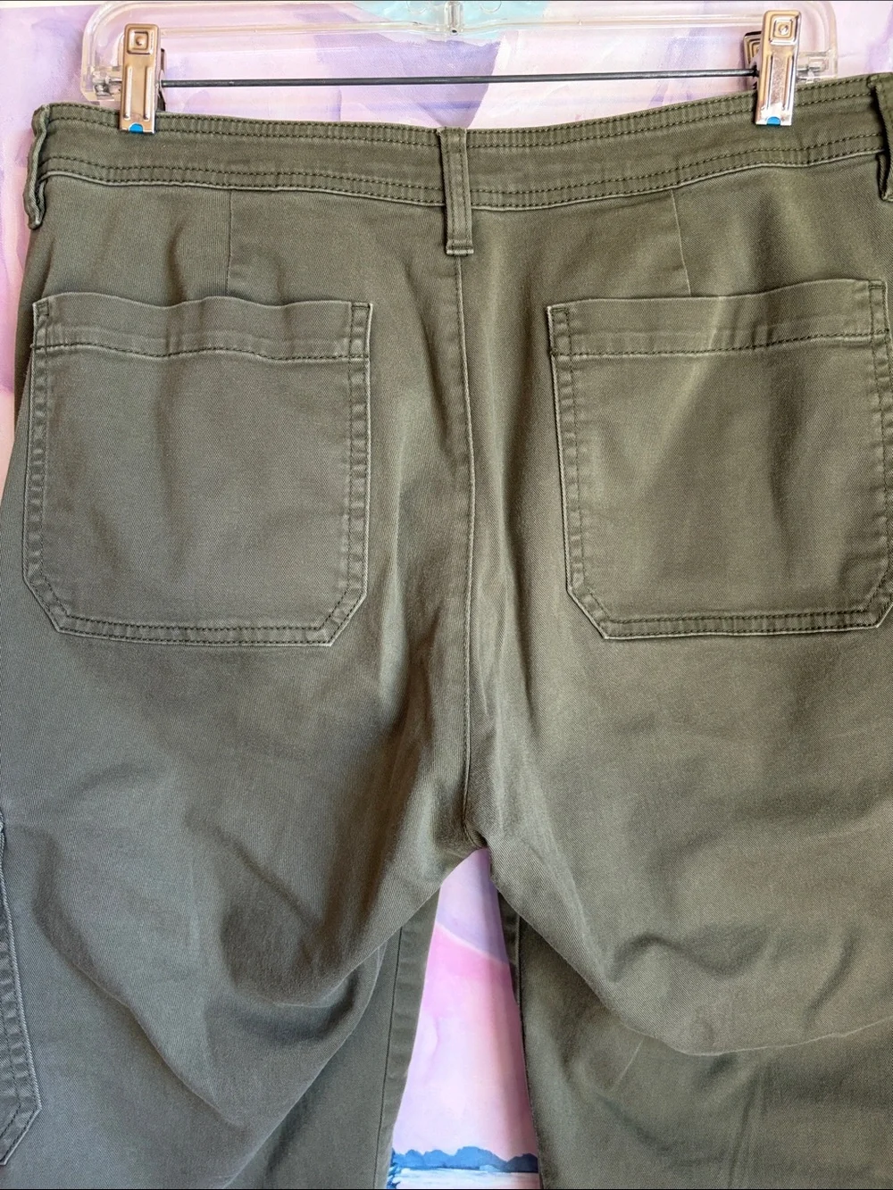 J. Crew Olive Green Cropped Straight Leg Pants w/patch and cargo pockets, Sz 10